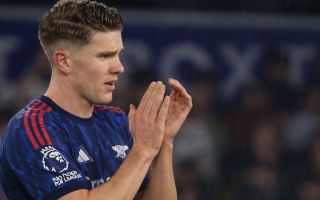 Arsenals dødbolde besejrede endnu en gang Leeds United i en våd affære
