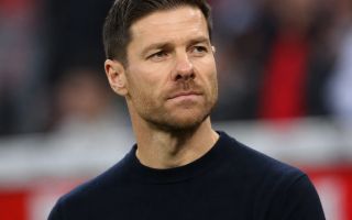 Chelsea henter Xabi Alonso på en 4-årig kontrakt
